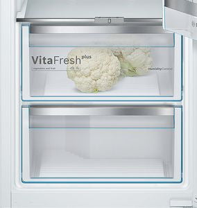 KIL82AFF0G, Built-in fridge with freezer section