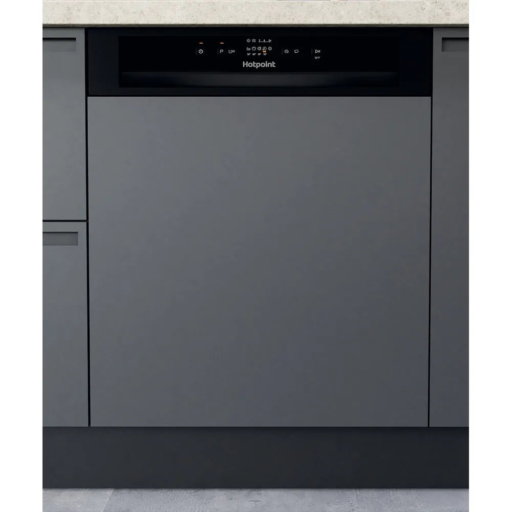 Hotpoint semi integrated dishwasher: full size, inox
