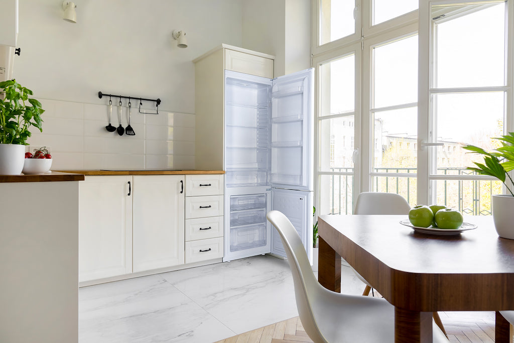 IK20568W.E TALL FRIDGE FREEZER IN WHITE