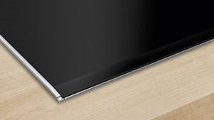 PXX875D67E, Induction hob with integrated ventilation system