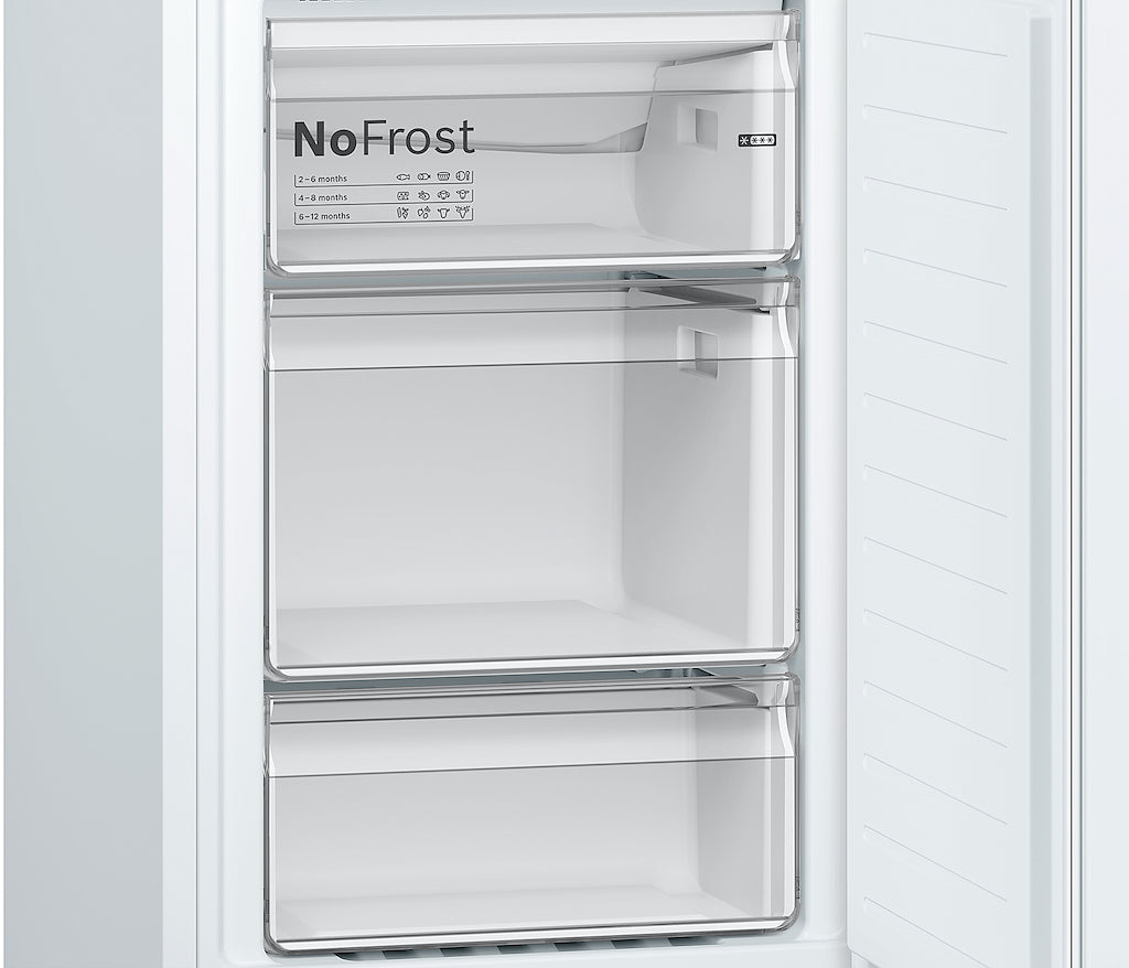 KGN34NWEAG, Free-standing fridge-freezer with freezer at bottom