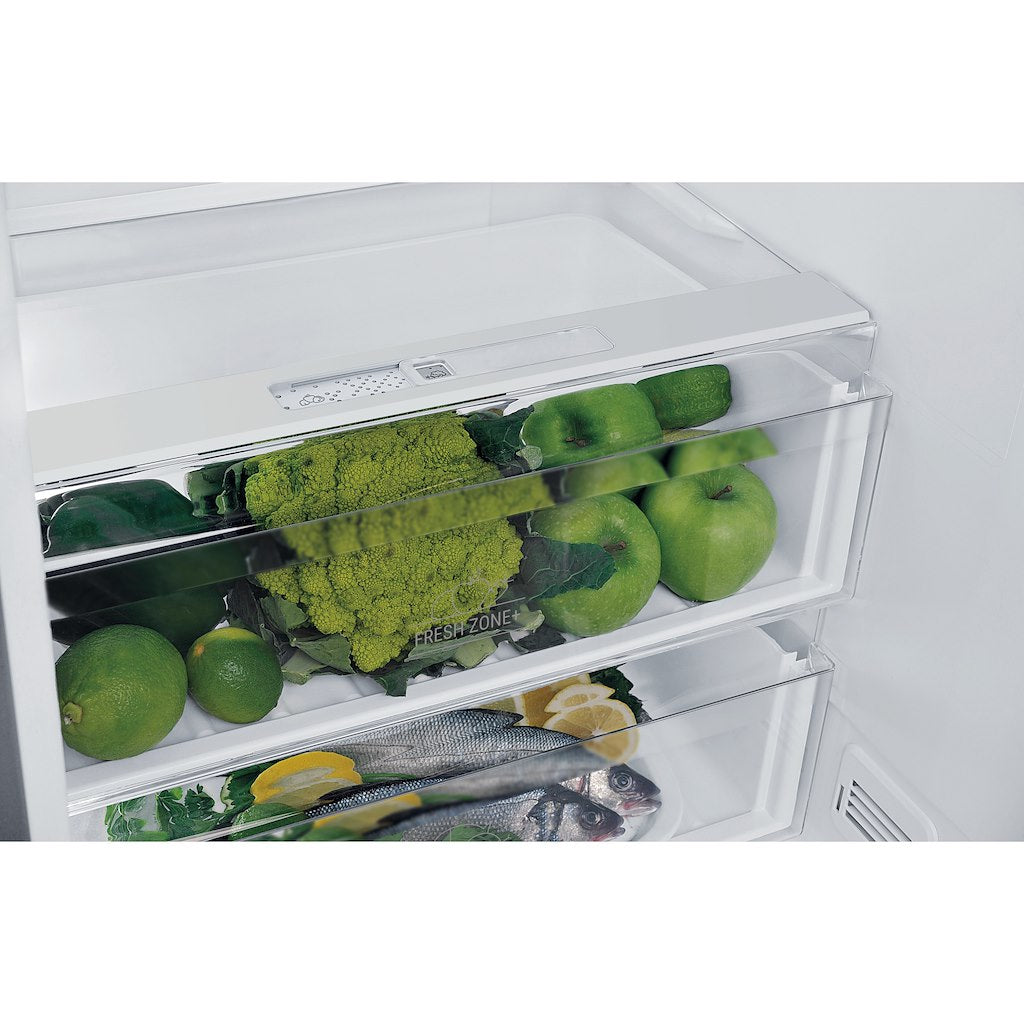 Hotpoint freestanding fridge freezer: frost free