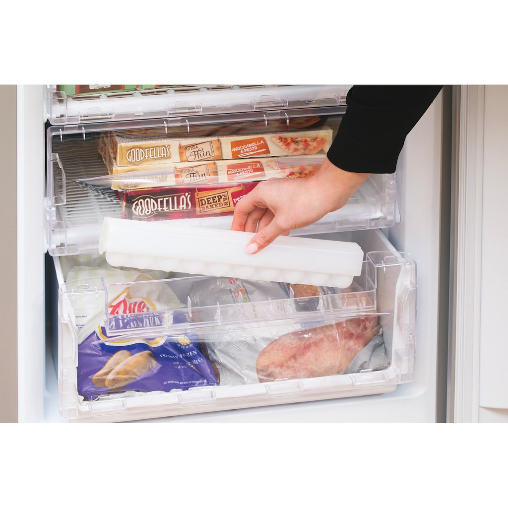 Hotpoint freestanding fridge freezer