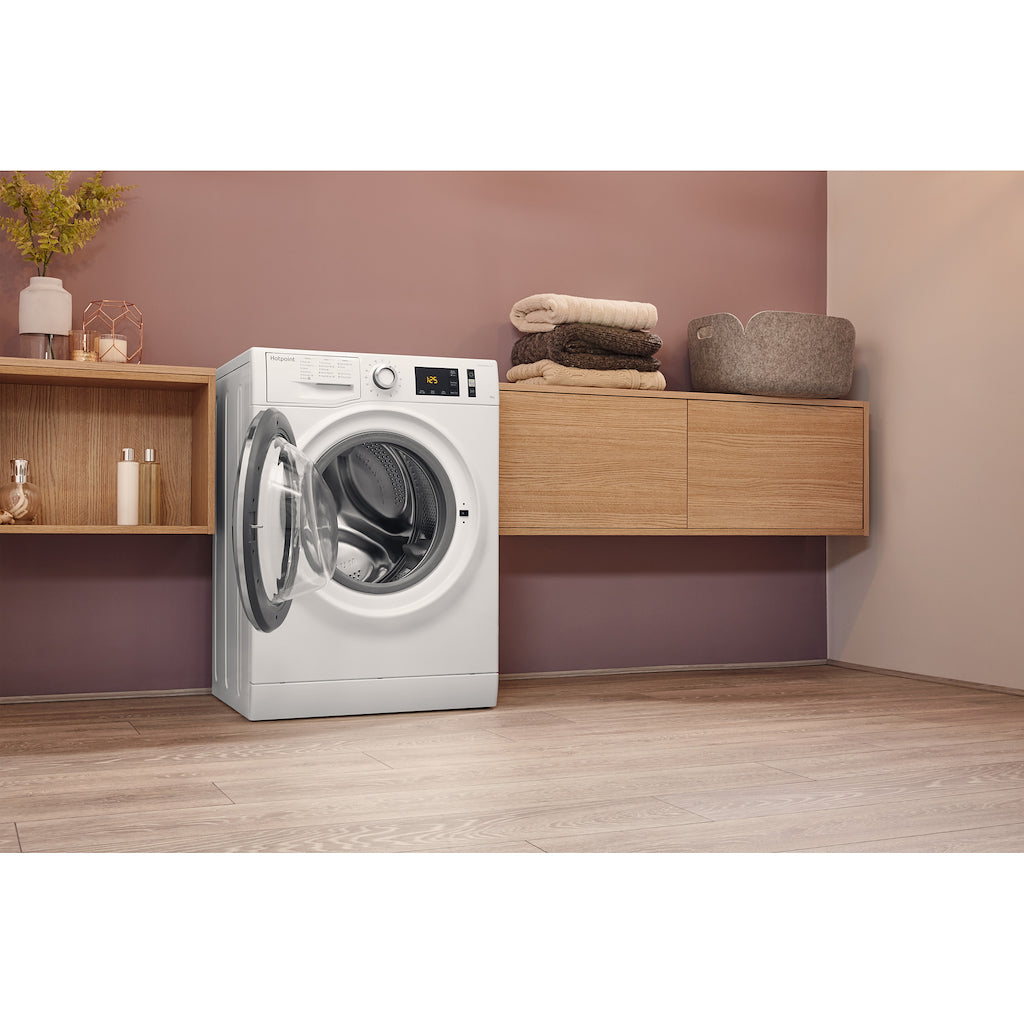 Hotpoint freestanding front loading washing machine: 10kg
