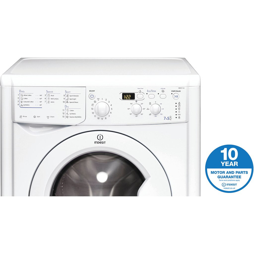Freestanding washer dryer: 7kg