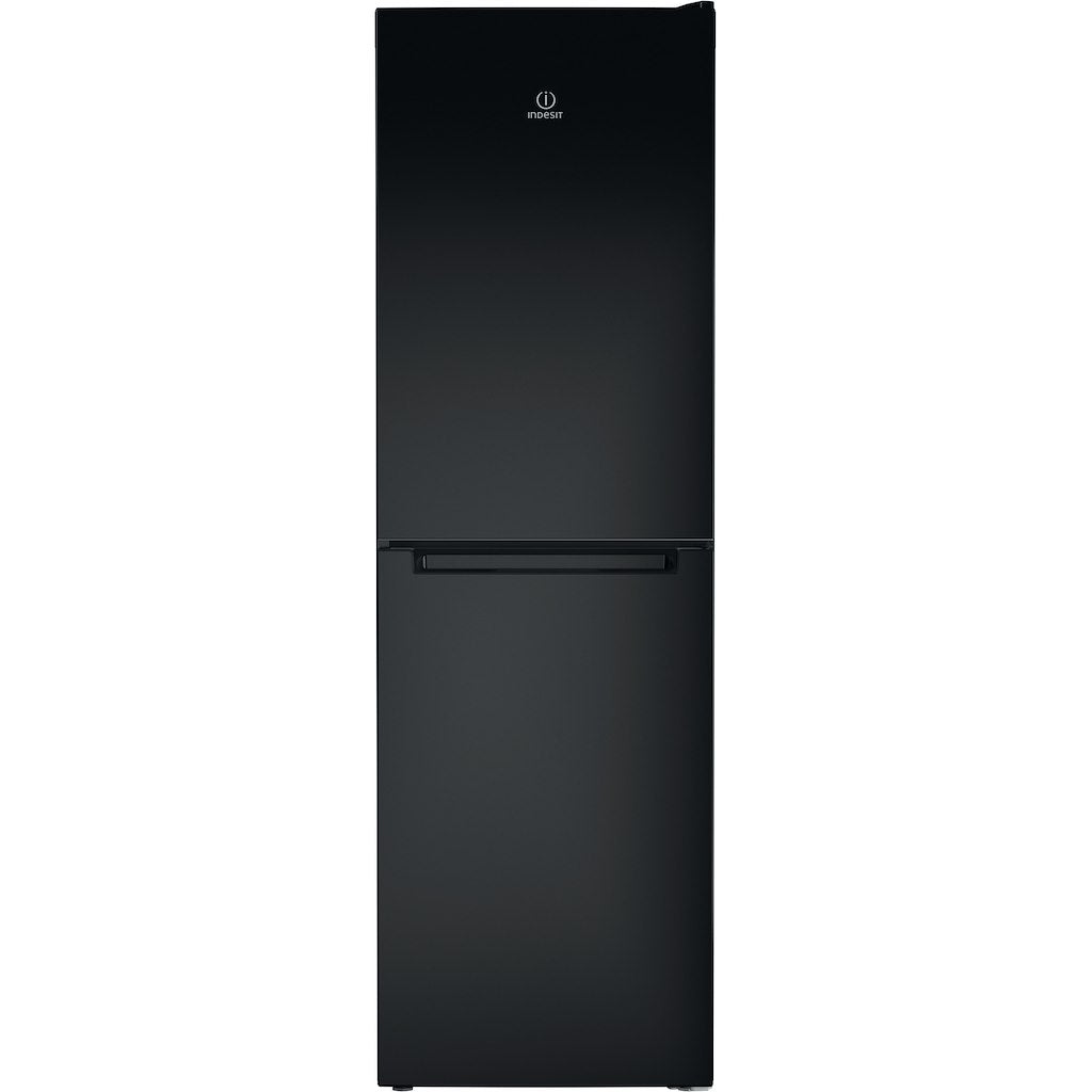 Freestanding fridge freezer: frost free