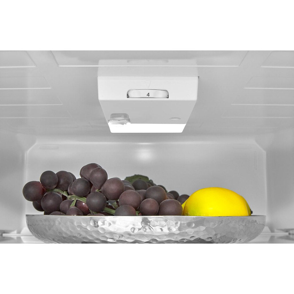 Hotpoint freestanding fridge freezer: frost free