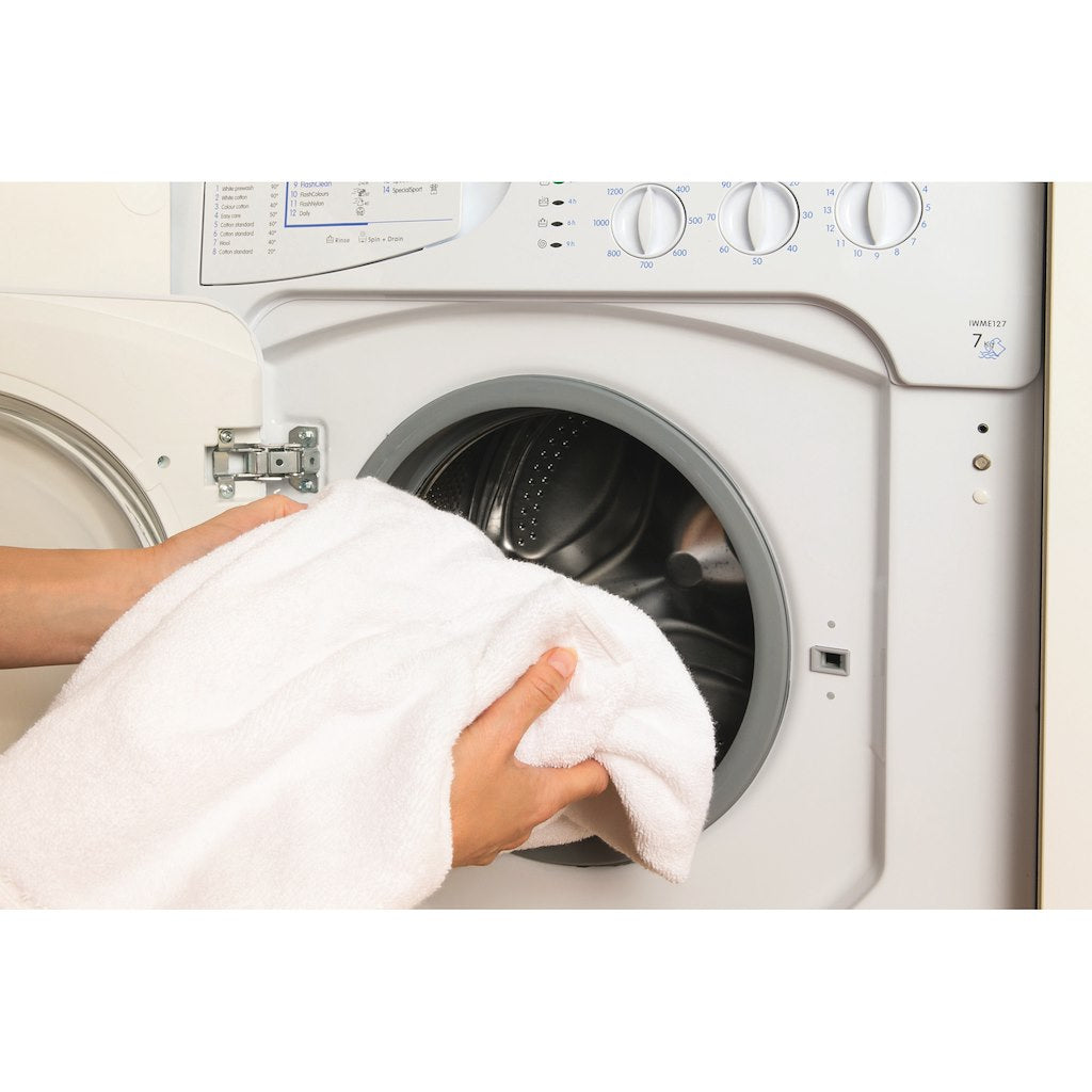 Indesit, Built in front loading washing machine: 7kg
