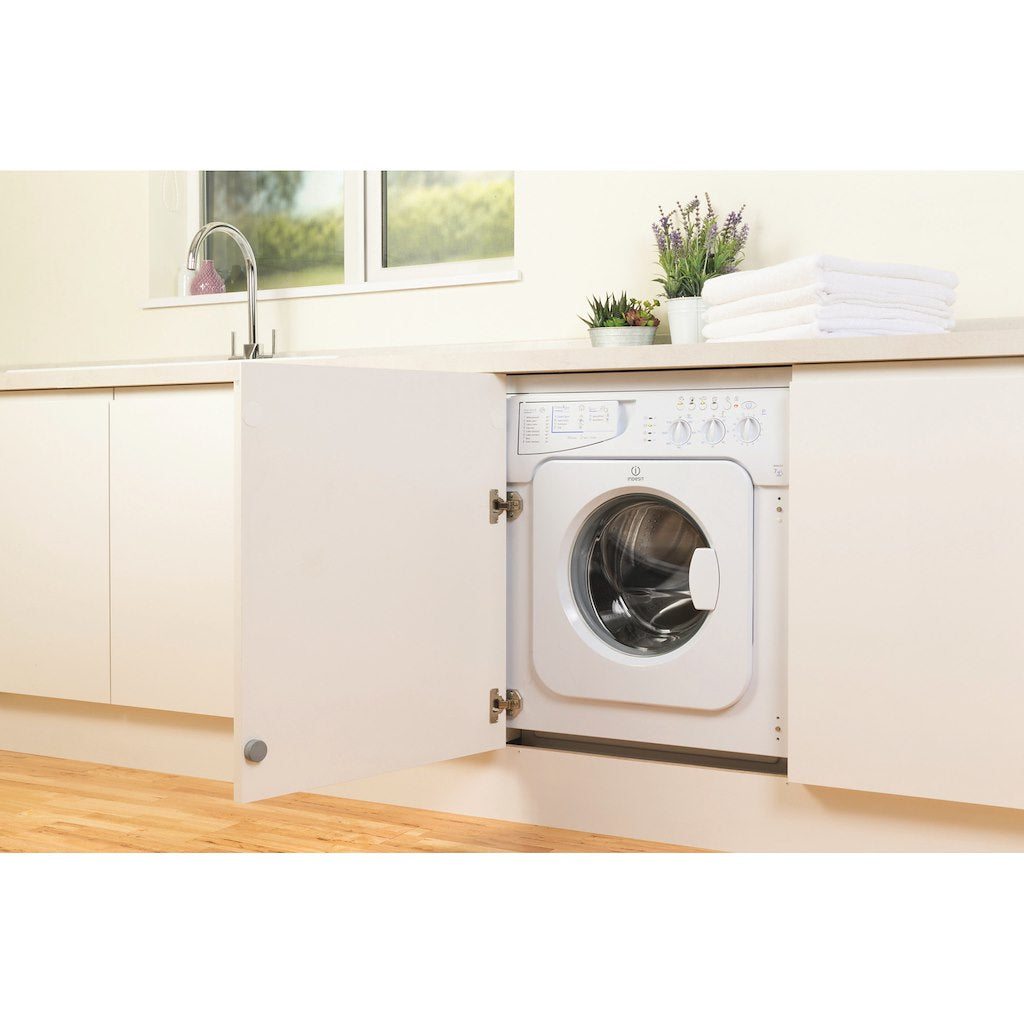 Indesit, Built in front loading washing machine: 7kg
