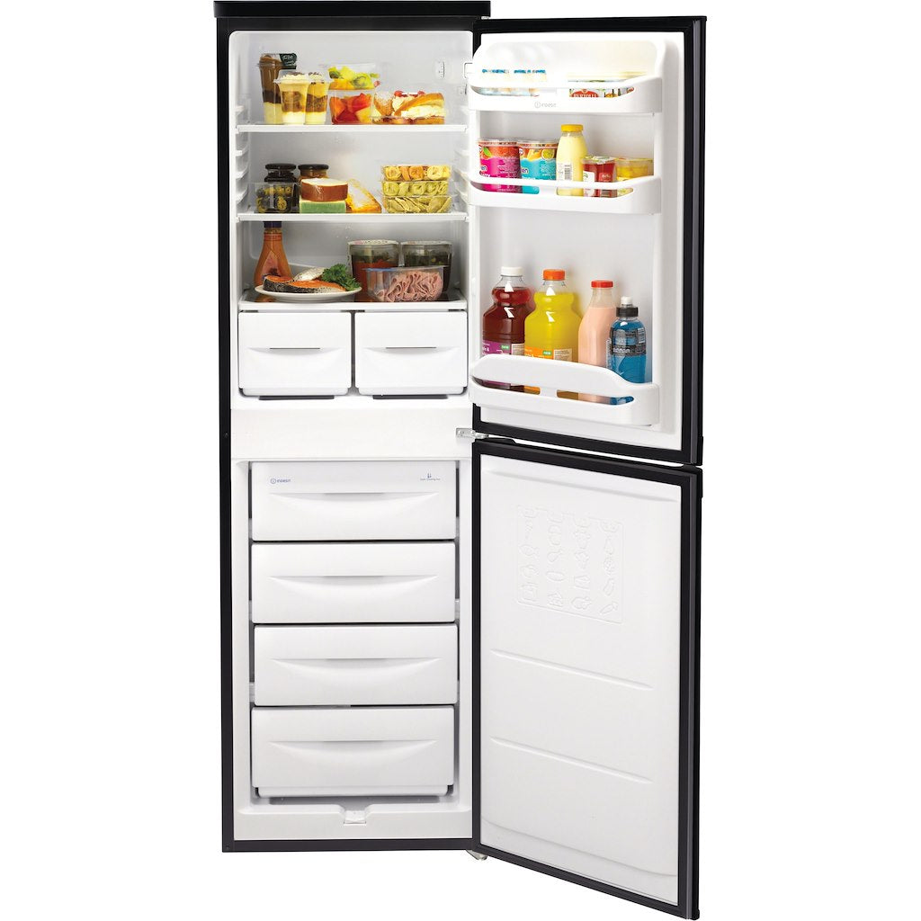 Freestanding fridge freezer