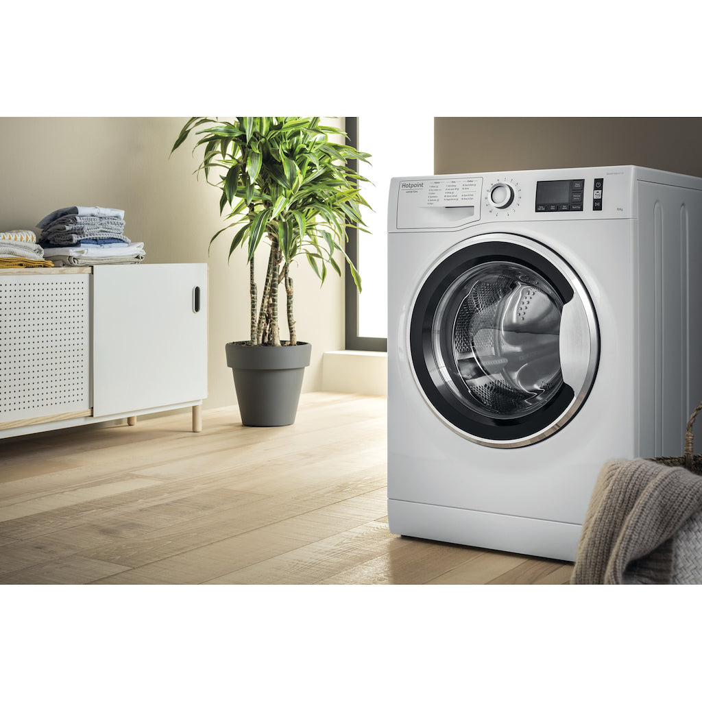 Hotpoint freestanding front loading washing machine: 10kg