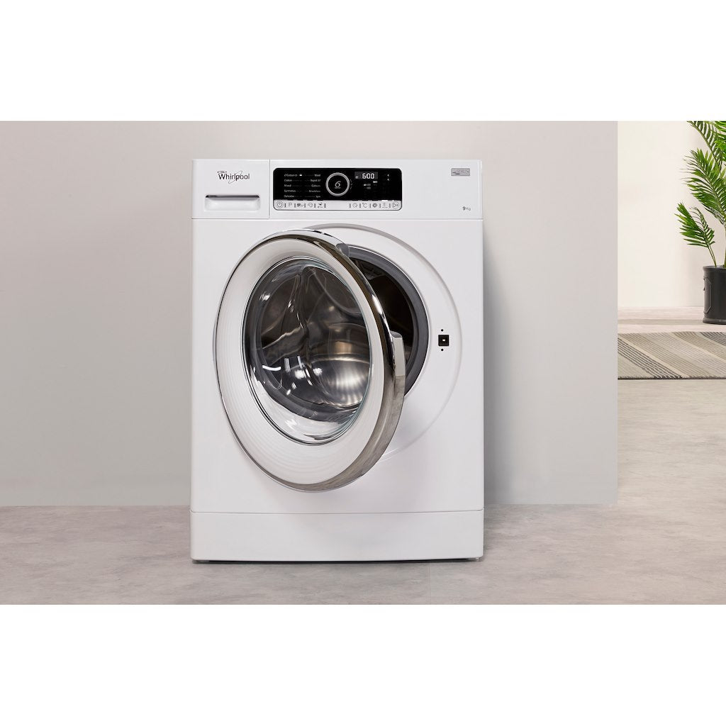 Whirlpool washing machine: 9kg - FSCR90420