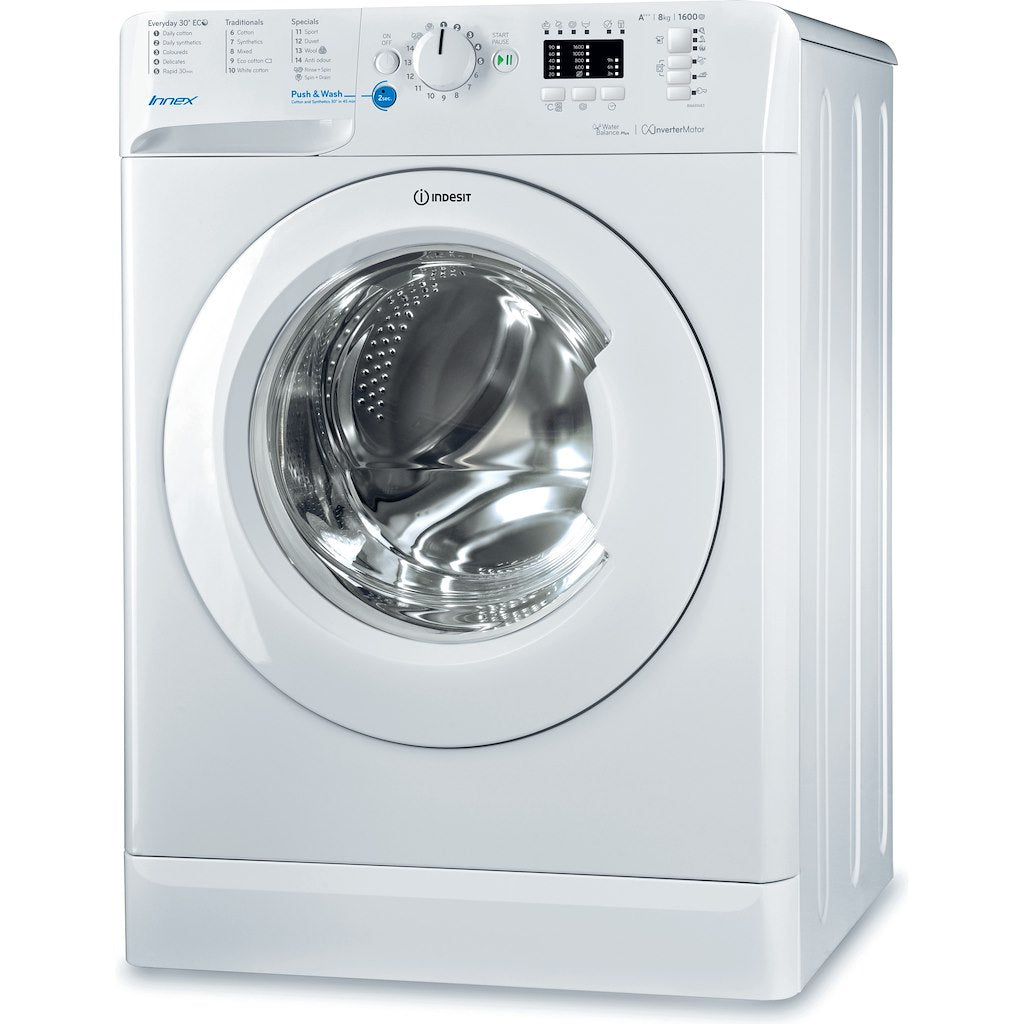 Freestanding front loading washing machine: 8kg