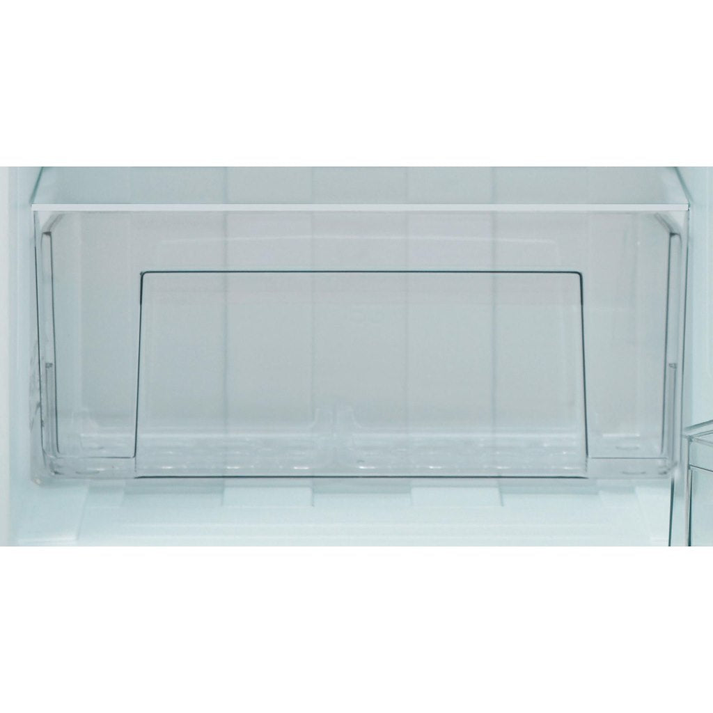 Hotpoint freestanding fridge: white