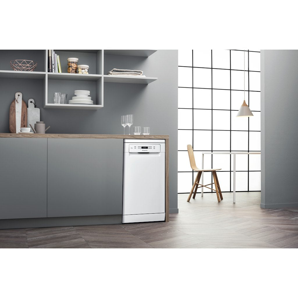 Hotpoint HSFCIH 4798 FS UK Integrated Dishwasher