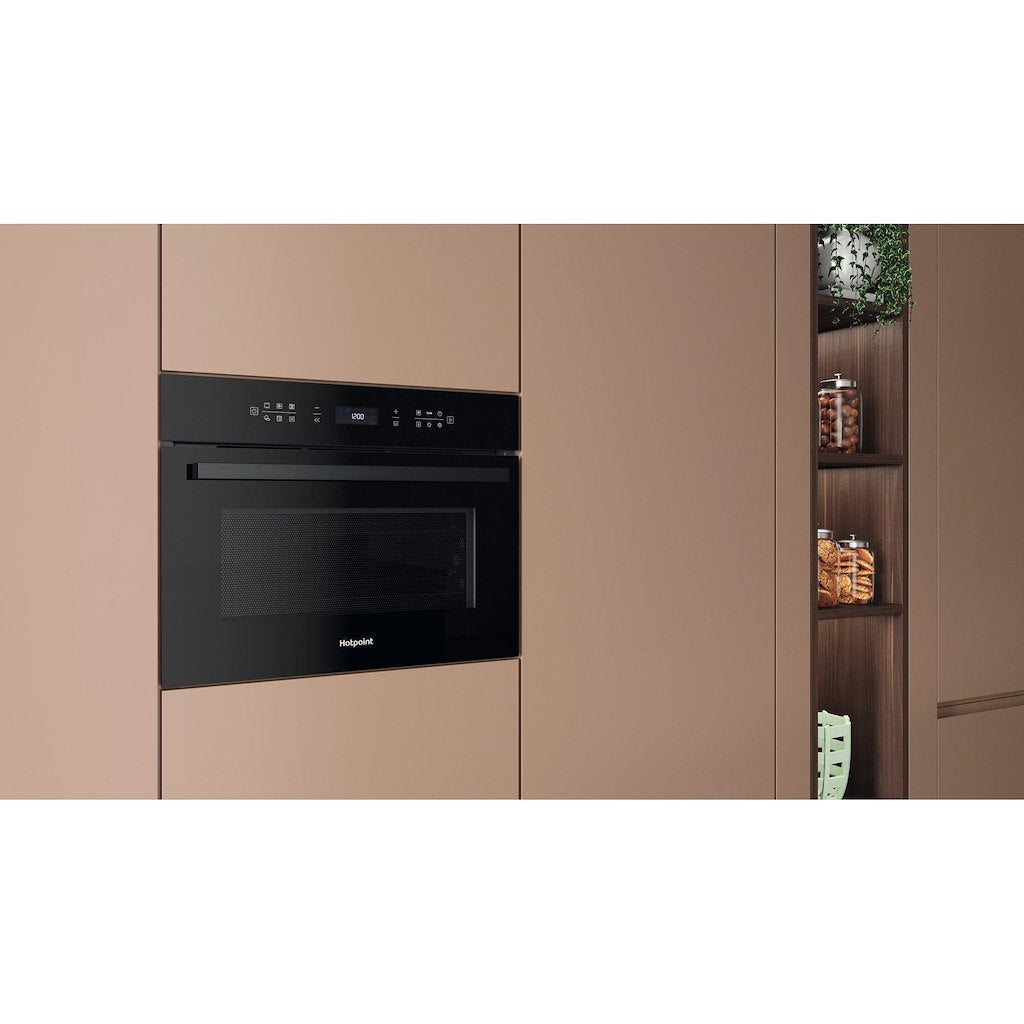 Hotpoint built in microwave oven: black