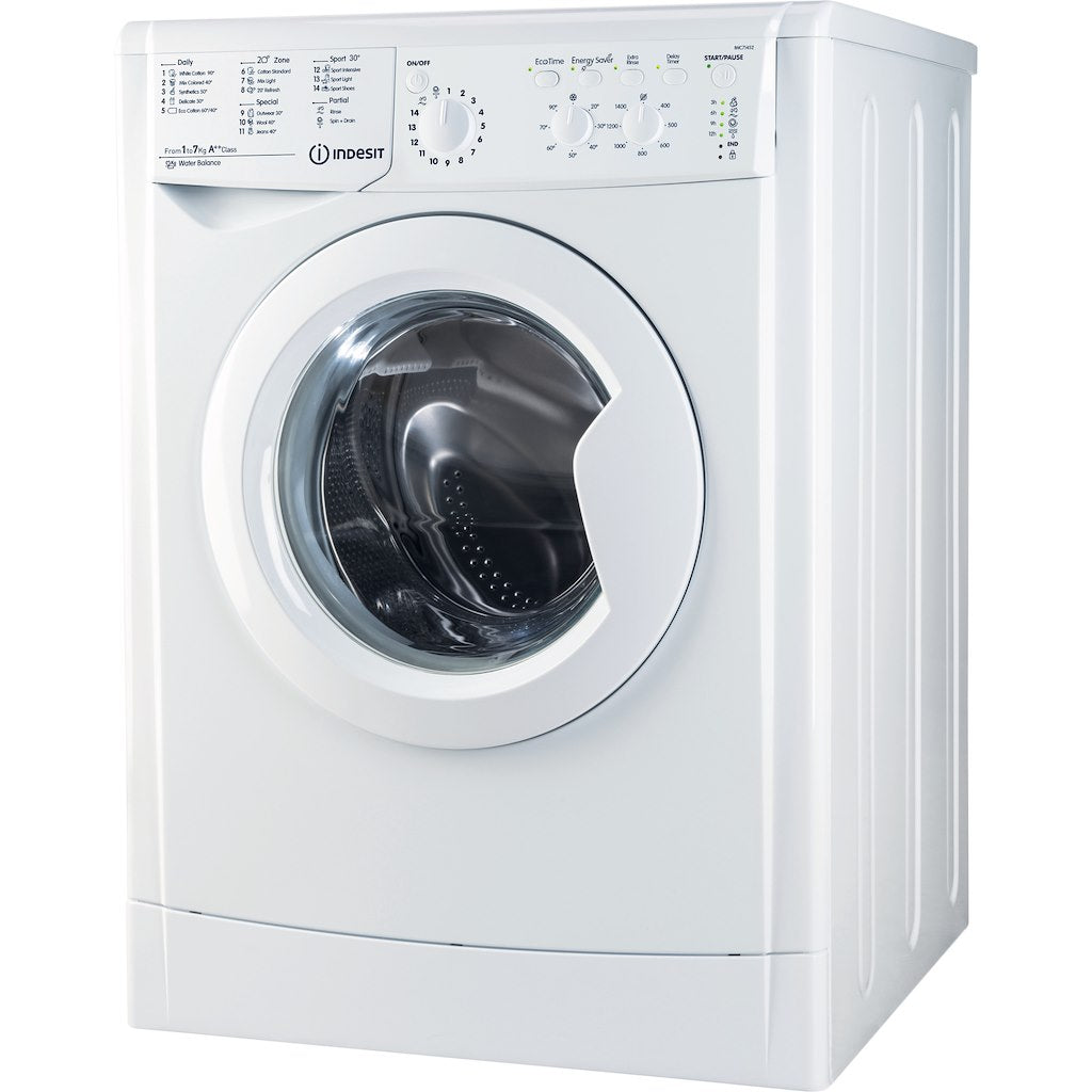 Freestanding front loading washing machine: 7kg