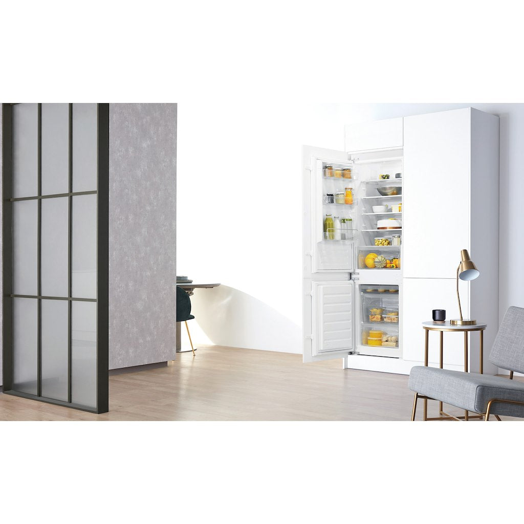 Whirlpool built in fridge freezer - ART 6550/A+ SF.1