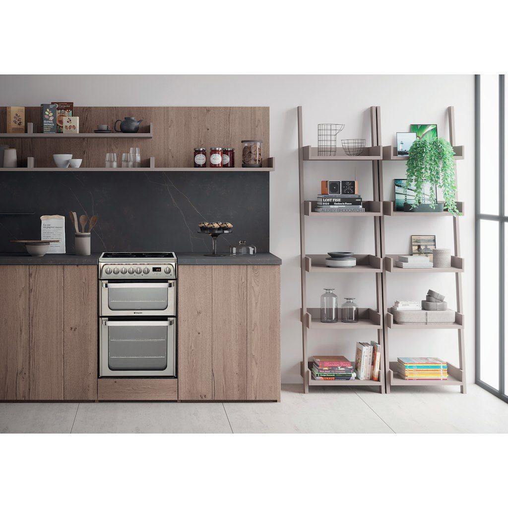 Hotpoint electric freestanding double cooker: 60cm