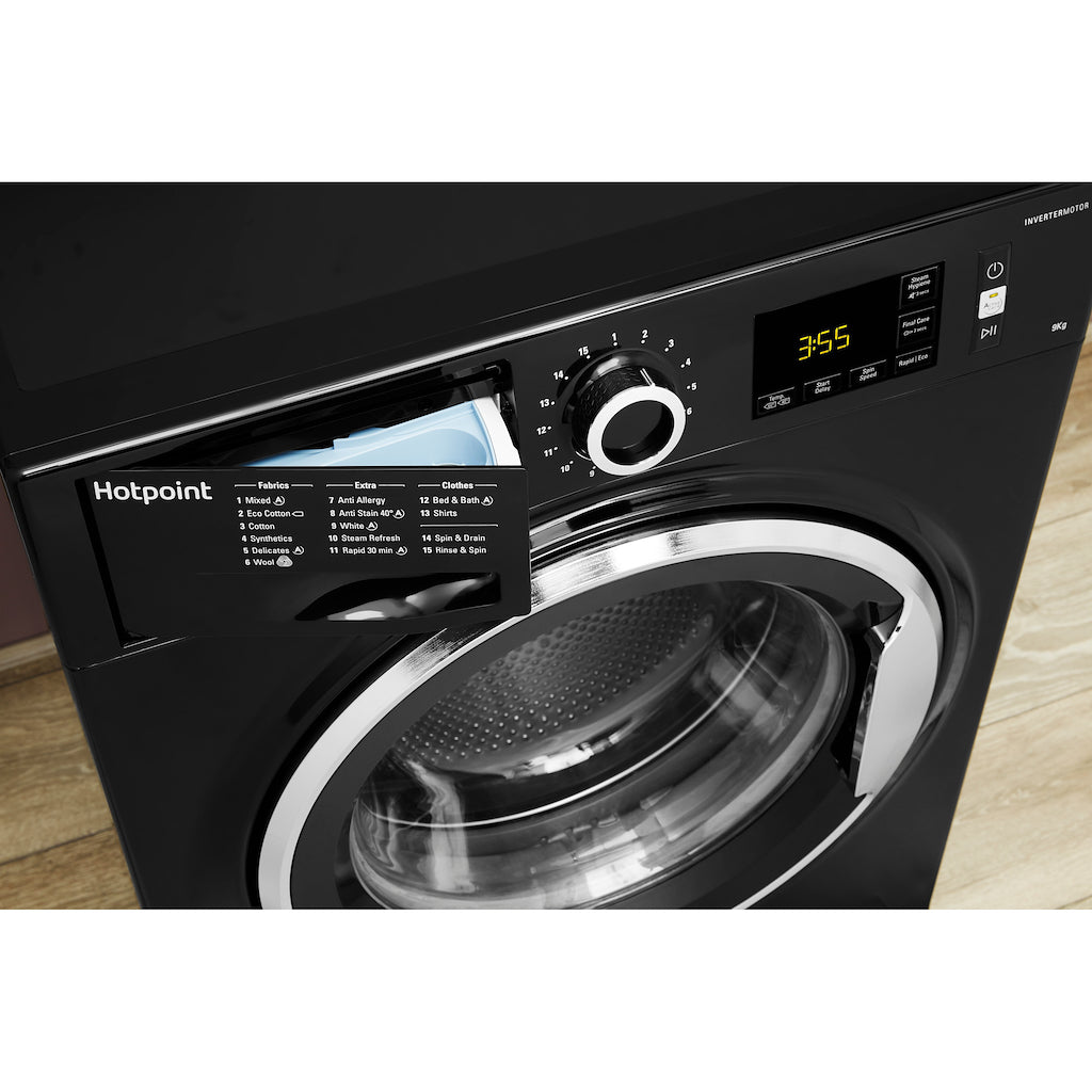 Hotpoint freestanding front loading washing machine: 9kg