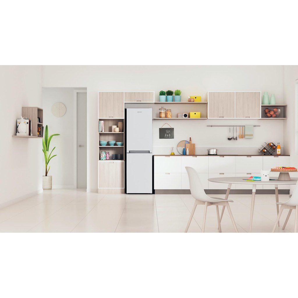 Freestanding fridge freezer: frost free - IBNF 55182 W UK