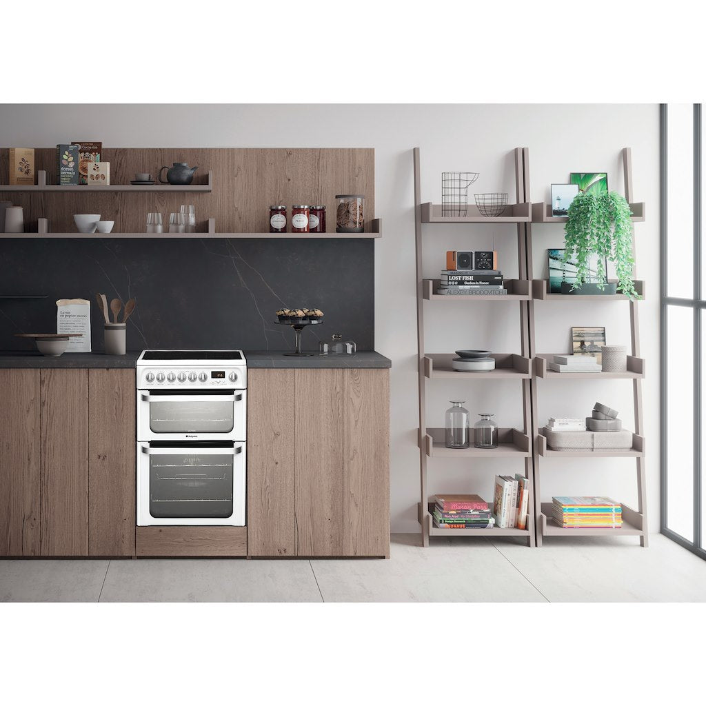 Hotpoint electric freestanding double cooker: 60cm