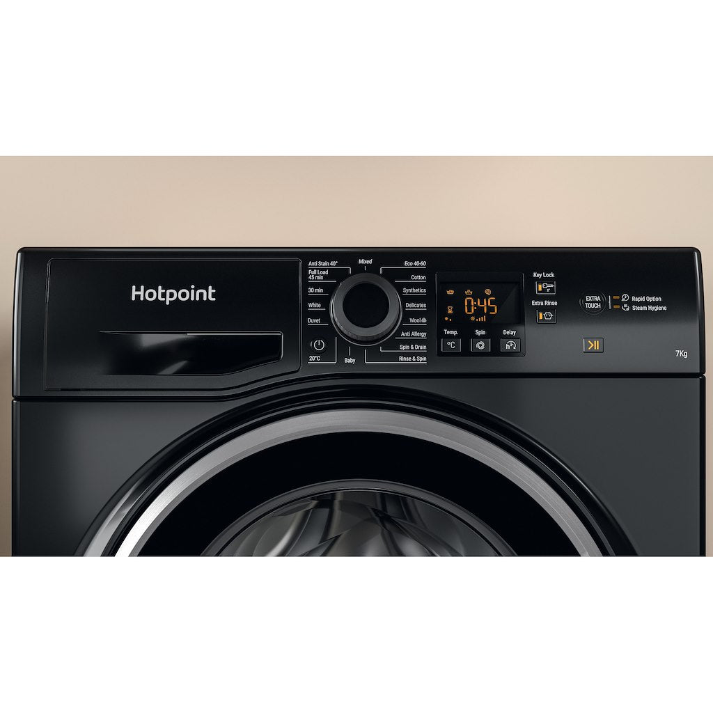Hotpoint freestanding front loading washing machine: 7kg