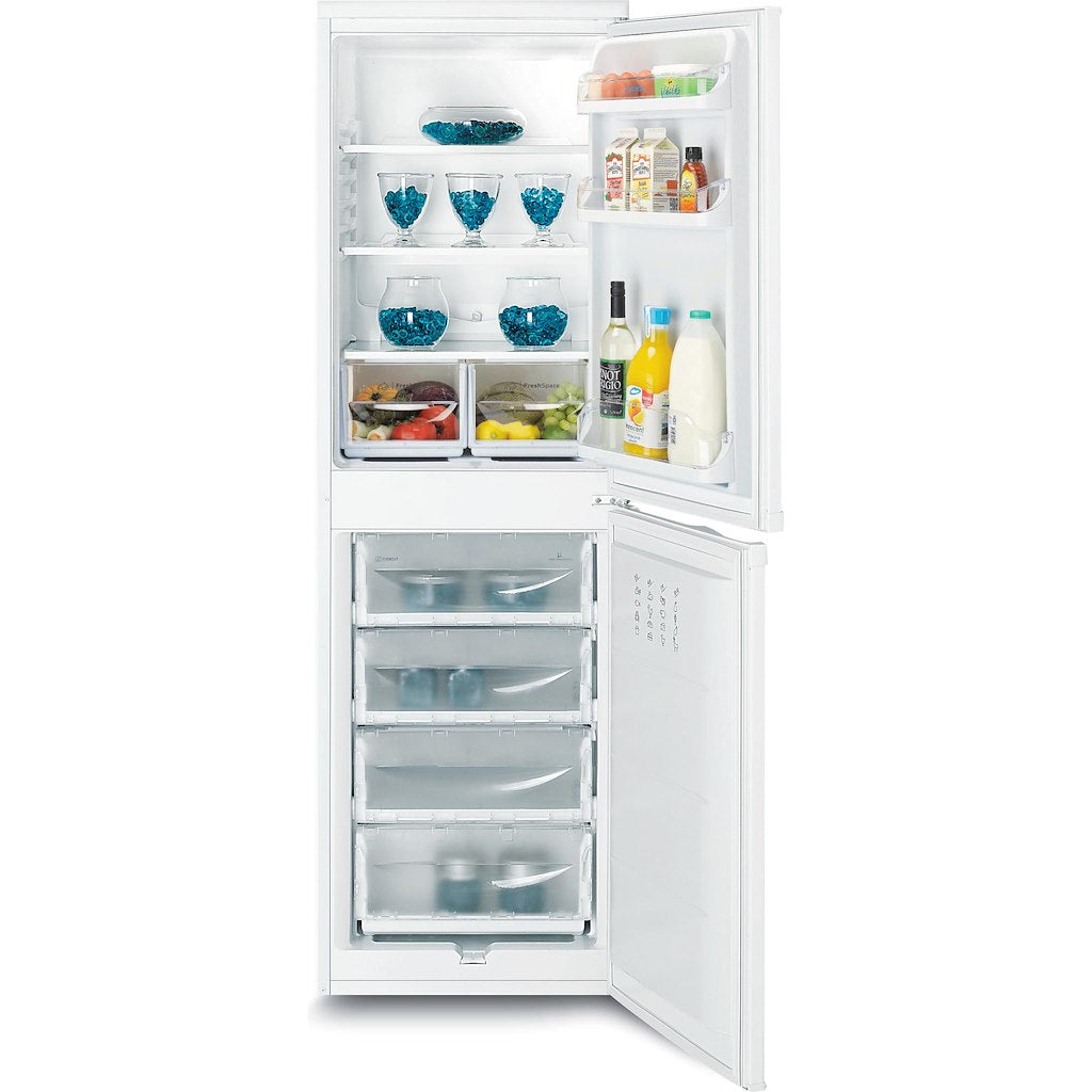 Freestanding fridge freezer