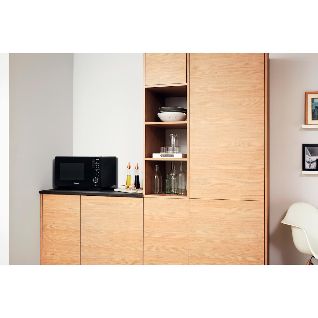 Hotpoint Ultimate Collection MWH 2621 MB Microwave - Black