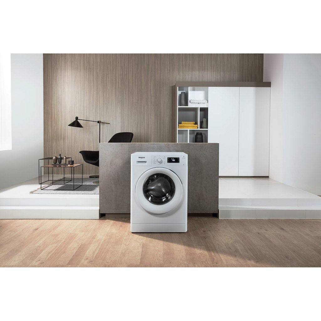 Whirlpool washing machine: 7kg - FWG71484W UK