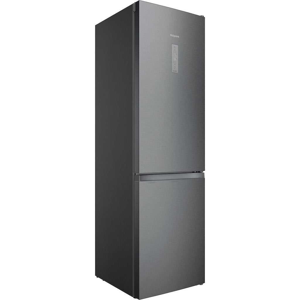 Hotpoint freestanding fridge freezer: frost free