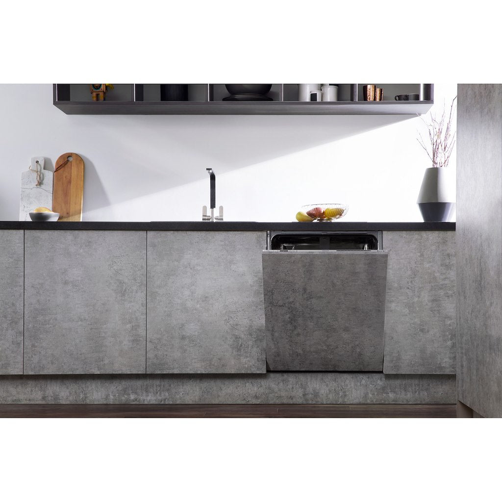 Hotpoint integrated dishwasher: full size, inox