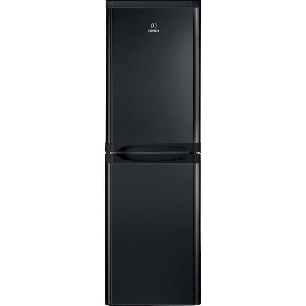 Freestanding fridge freezer