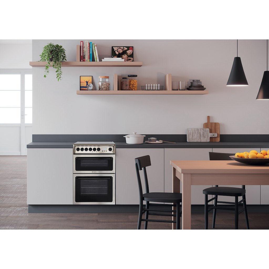 Hotpoint electric freestanding double cooker: 60cm