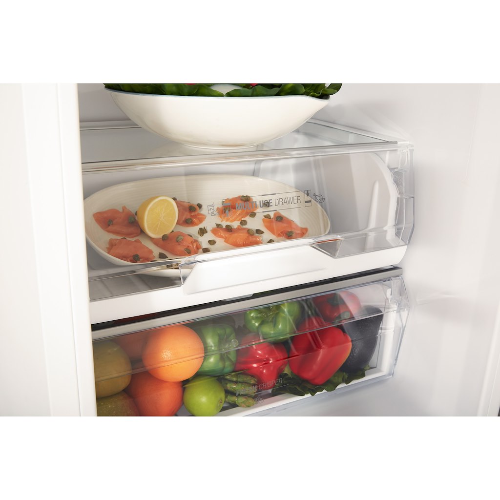 Hotpoint freestanding fridge freezer: frost free