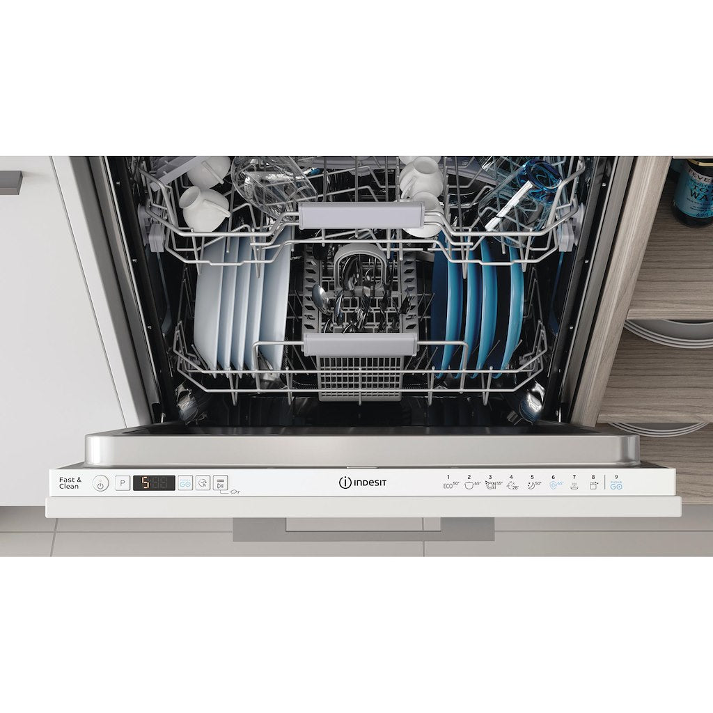Indesit Push&Go Full Size Integrated Dishwasher - White - 14 Place Settings - E Rated - D2I HD526 UK