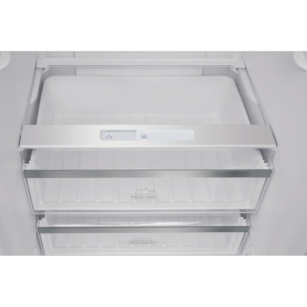 Hotpoint freestanding fridge freezer: frost free