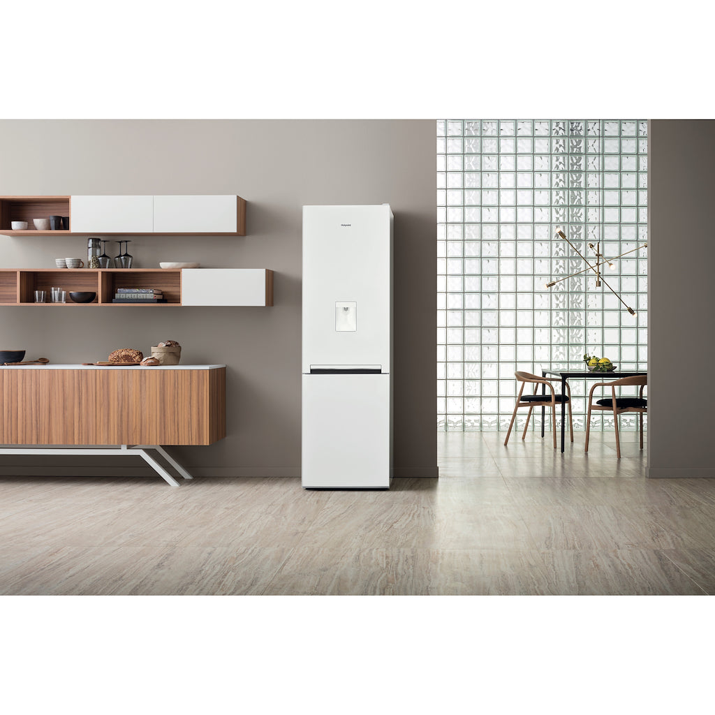 Hotpoint freestanding fridge freezer