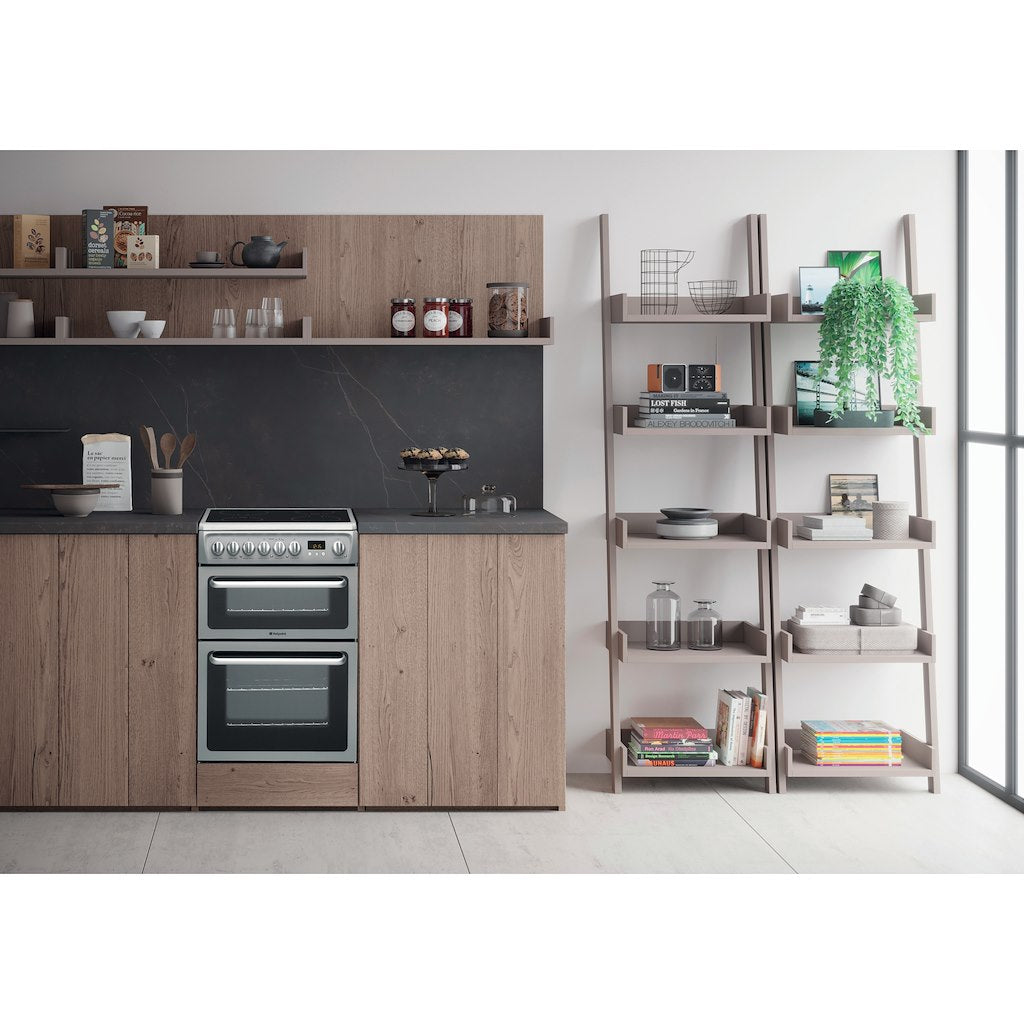 Hotpoint electric freestanding double cooker: 60cm