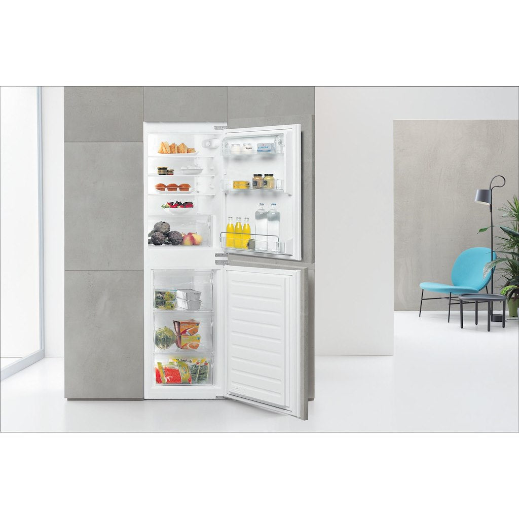 Whirlpool built in fridge freezer - ART 4550 SF1