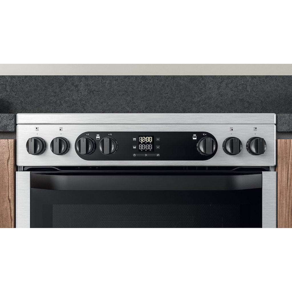 Hotpoint electric freestanding double cooker: 60cm