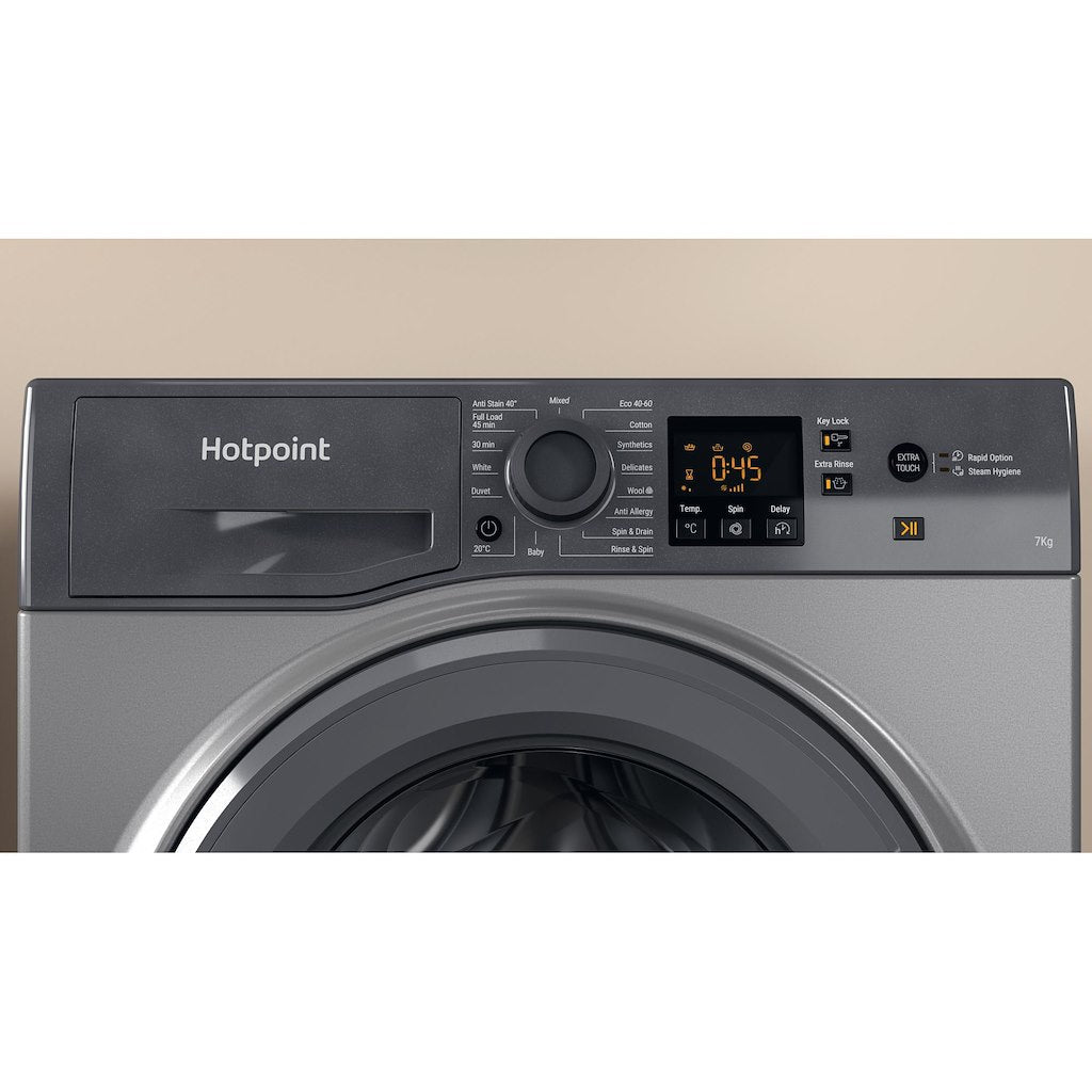 Hotpoint freestanding front loading washing machine: 7kg