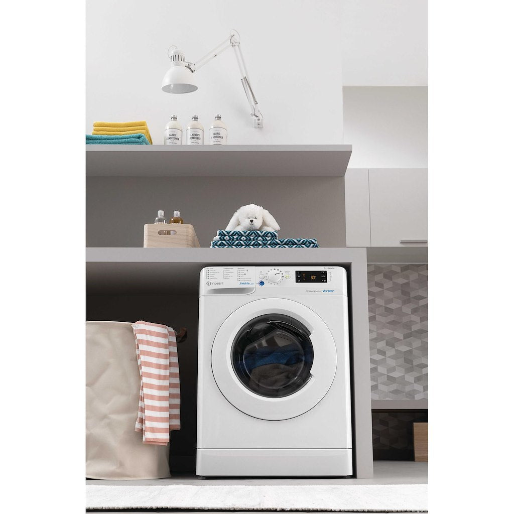 Indesit BWE 101685X W UK N Freestanding 10kg washing machine in White