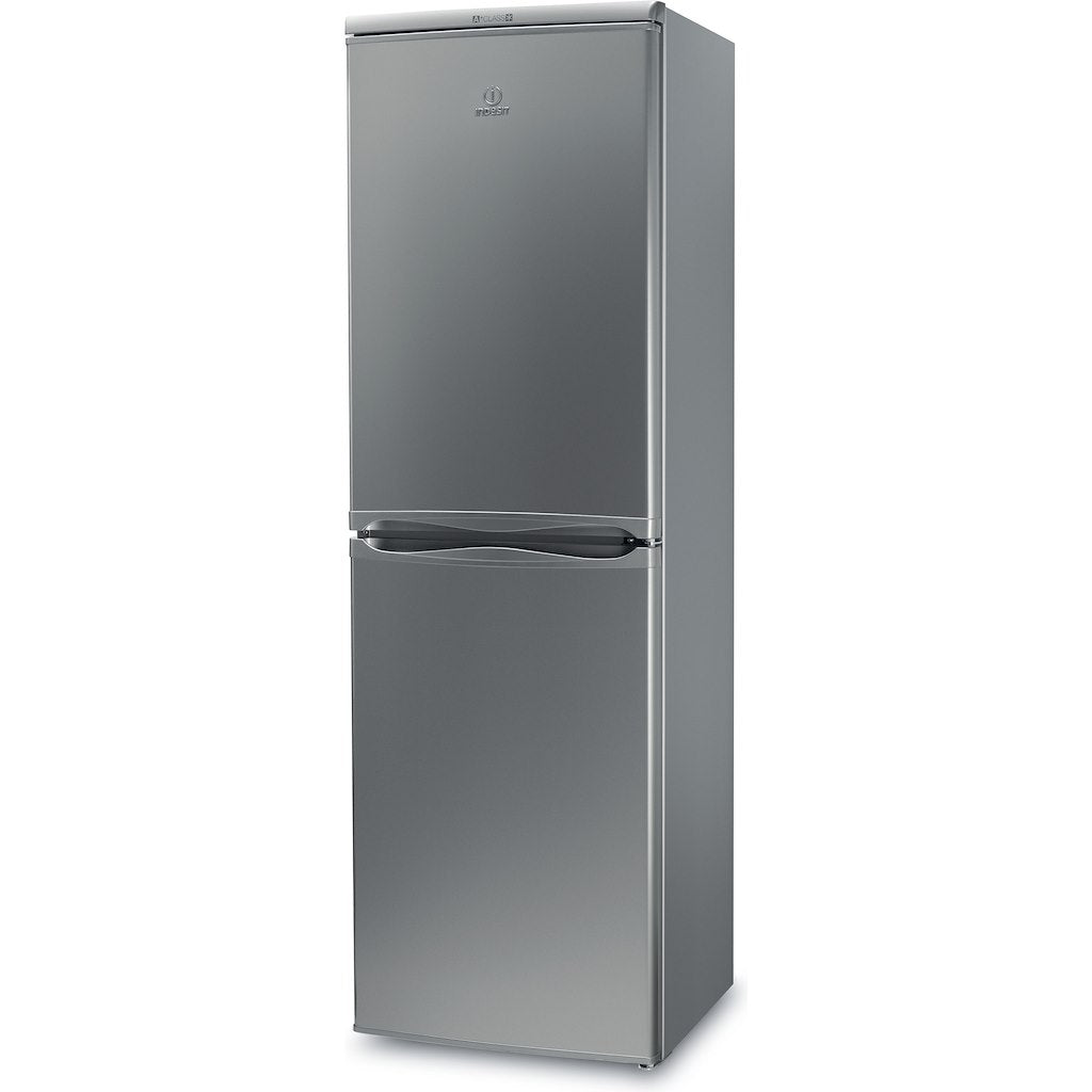 Freestanding fridge freezer
