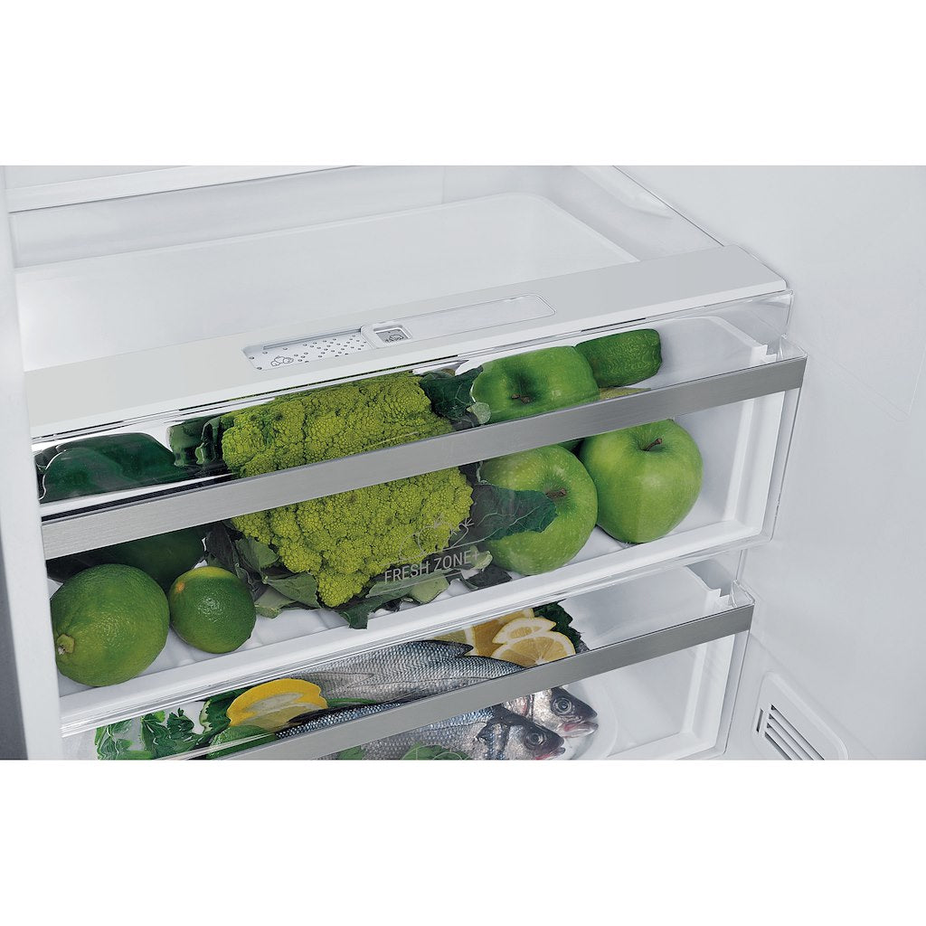 Hotpoint freestanding fridge freezer: frost free