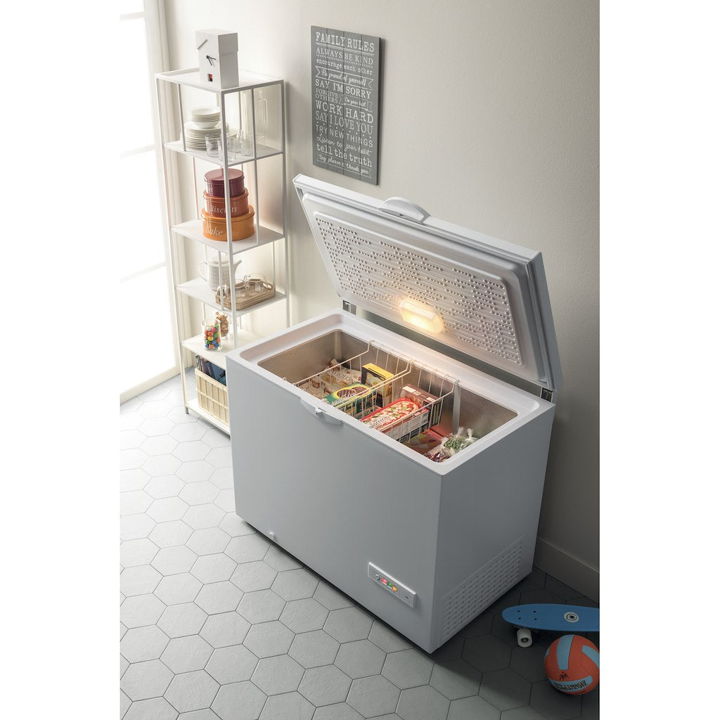 Freestanding chest freezer: white colour - OS 1A 250 H2 1
