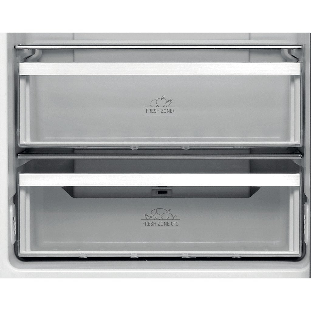 Hotpoint freestanding fridge freezer: frost free