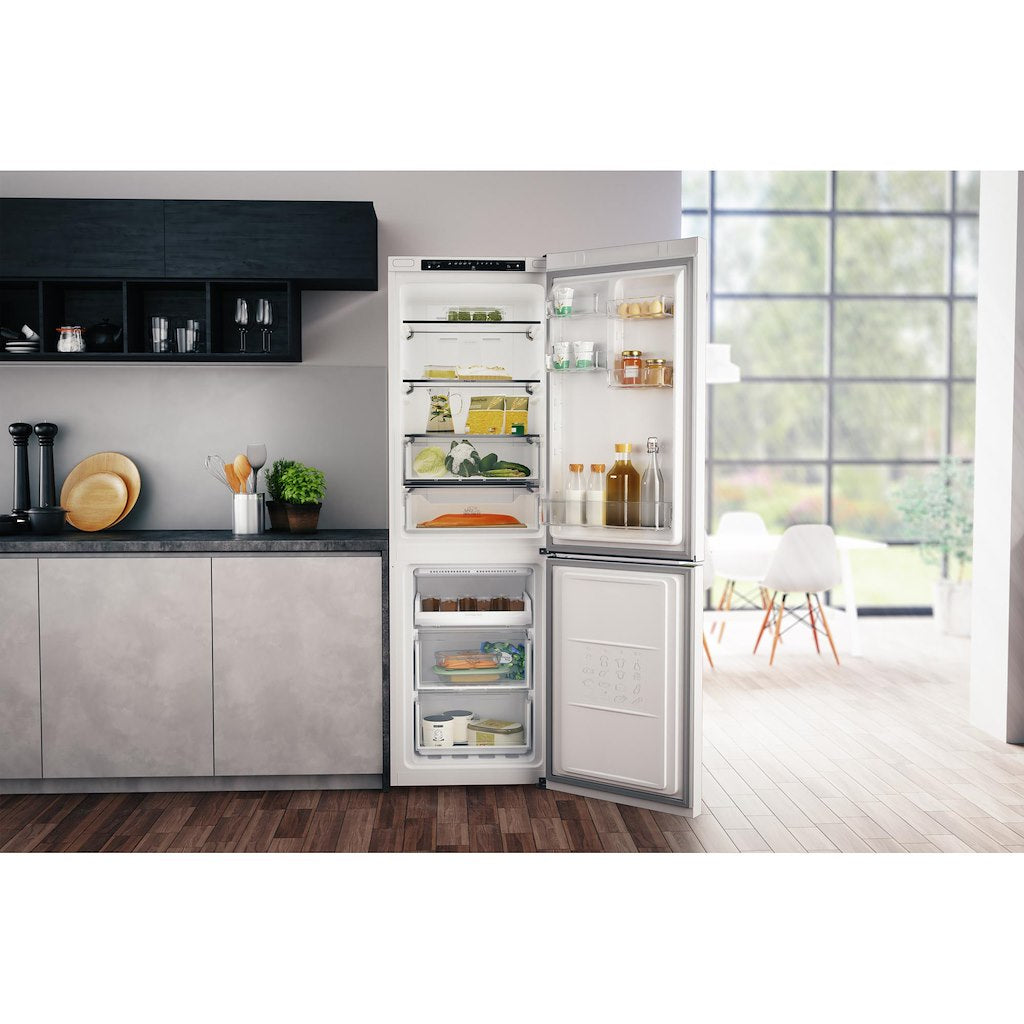 Hotpoint Frost Free H3T 811I W 1 Freestanding Fridge Freezer - White