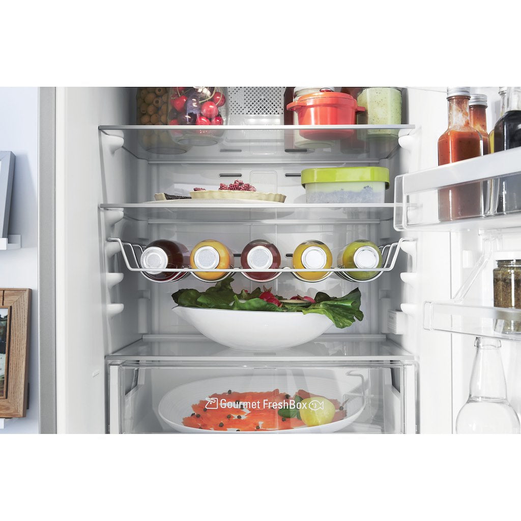 Hotpoint freestanding fridge freezer: frost free
