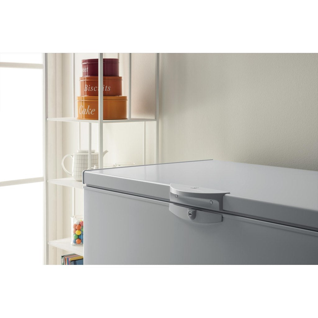 Low Frost  Chest Freezer with Inverter Compressor - White - 80.6CM - 202L